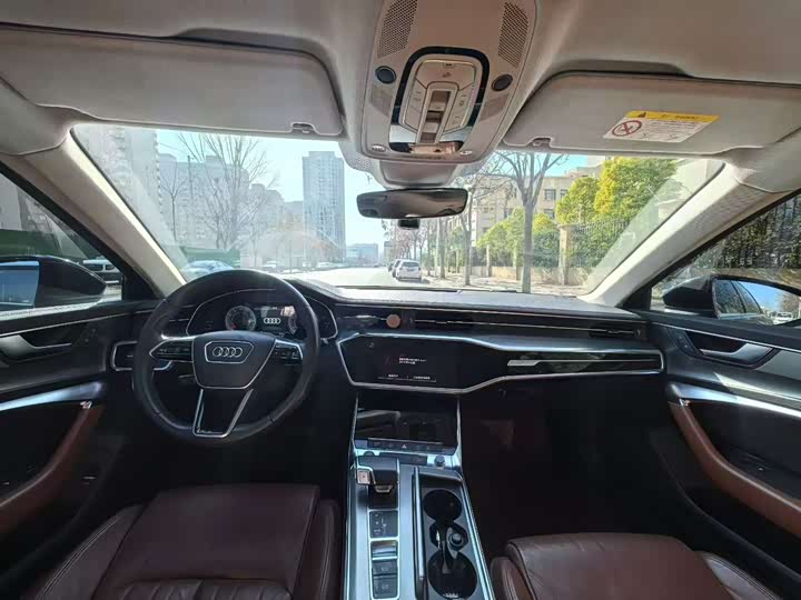 Фото 5 - Audi A6L