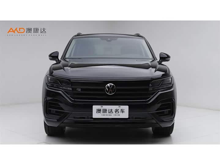 Фото 2 - Volkswagen Touareg