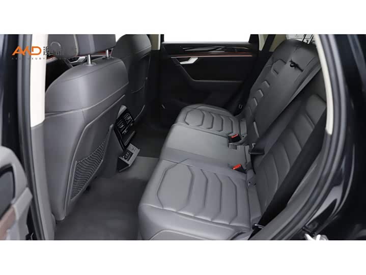 Фото 7 - Volkswagen Touareg