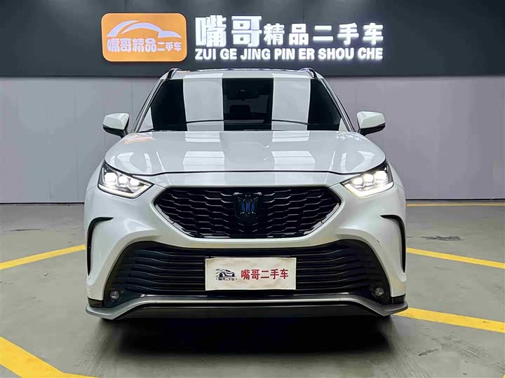 Фото 3 - Toyota Crown Kluger