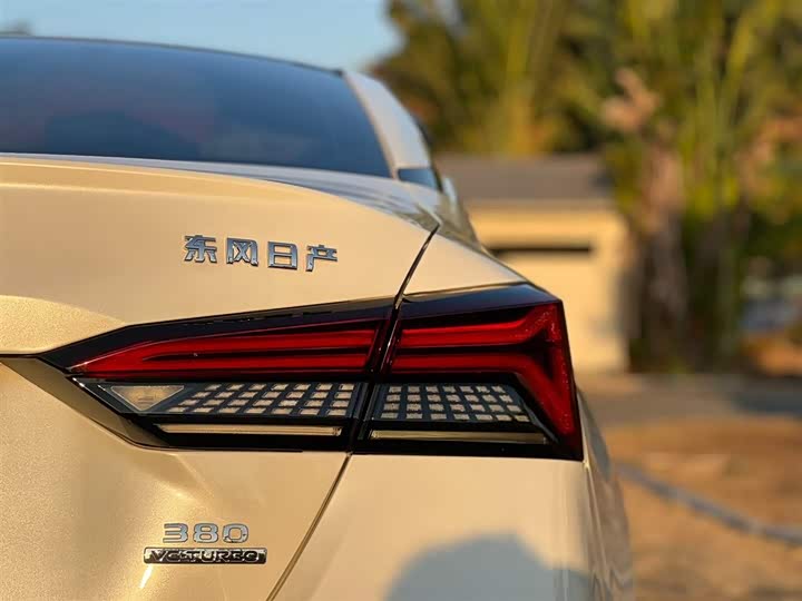 Фото 4 - Nissan Teana