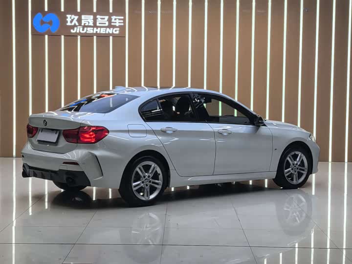 Фото 9 - BMW 1 Series