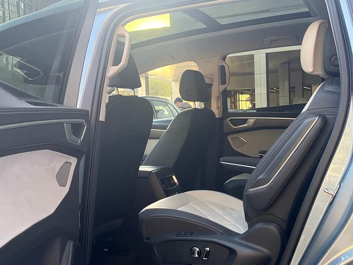 Фото 8 - Volkswagen Talagon