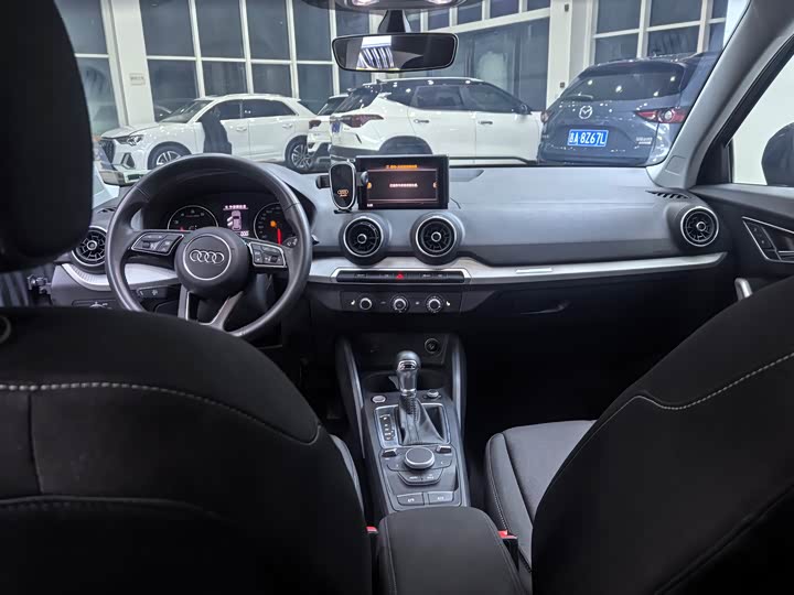 Фото 8 - Audi Q2L