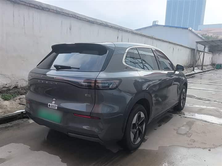 Фото 7 - Geely Galaxy E5