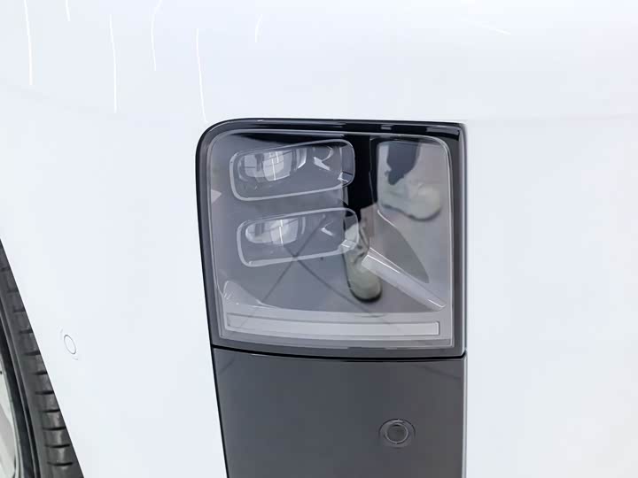 Фото 4 - LiXiang i6