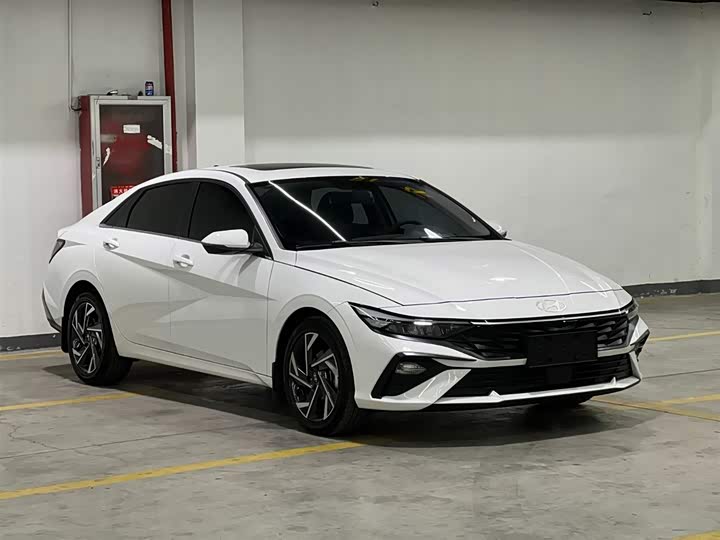 Фото 3 - Hyundai Elantra N line