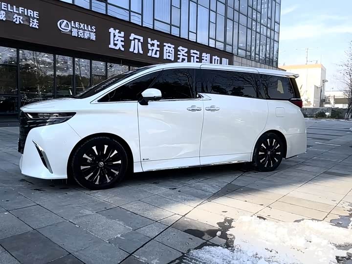 Фото 8 - Toyota Alphard