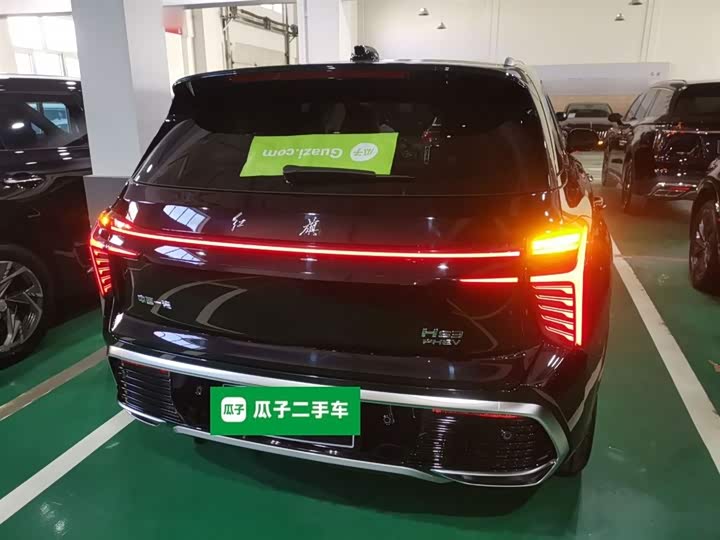 Фото 6 - Hongqi HS3 Hybrid