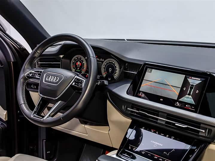 Фото 4 - Audi Q6