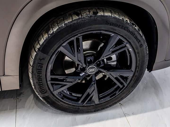 Фото 6 - Audi Q6