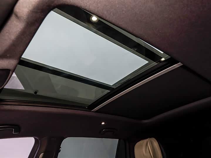 Фото 9 - Audi Q6