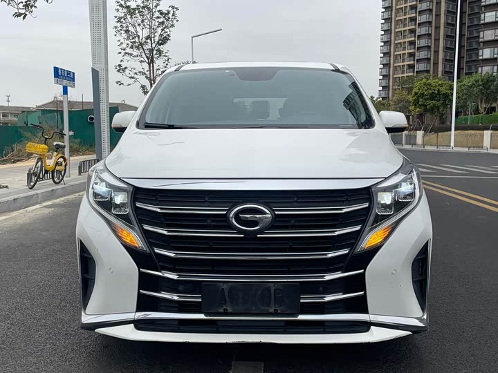 Фото 2 - GAC Trumpchi M8