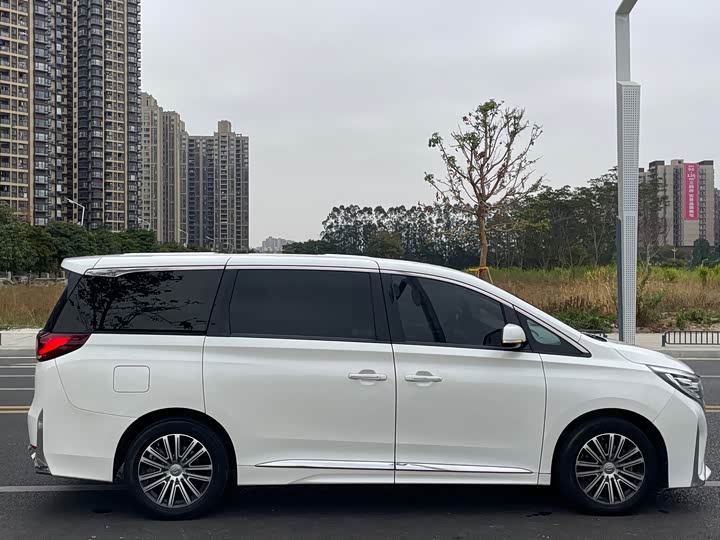 Фото 4 - GAC Trumpchi M8