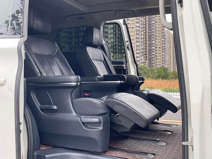 Фото 9 - GAC Trumpchi M8