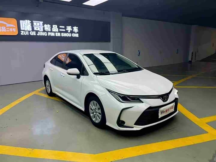 Фото 3 - Toyota Corolla