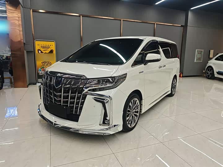 Фото 1 - Toyota Alphard