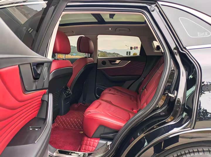 Фото 7 - Hongqi HS5