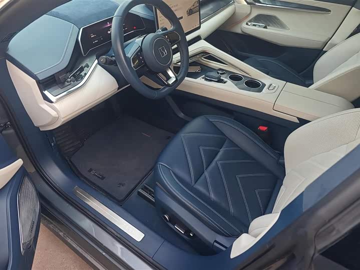 Фото 9 - Zeekr 001