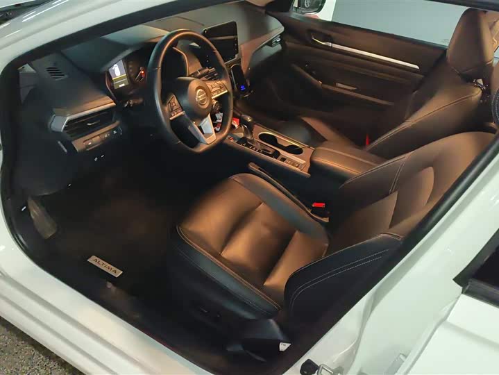 Фото 9 - Nissan Teana