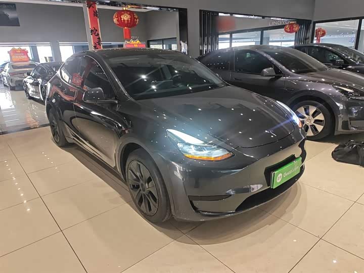 Фото 4 - Tesla Model Y