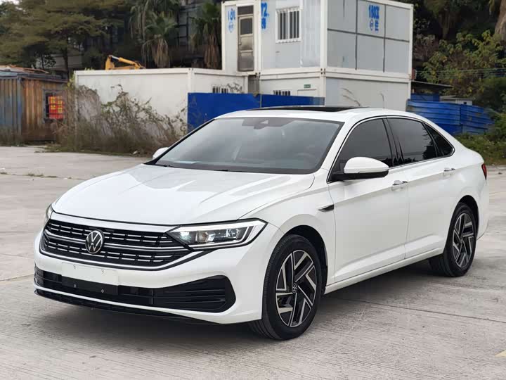 Фото 1 - Volkswagen Sagitar L