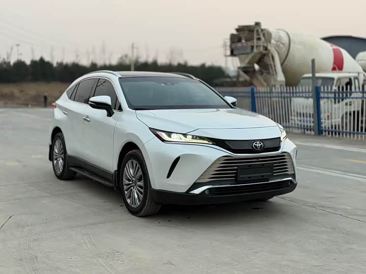 Фото 3 - Toyota Harrier