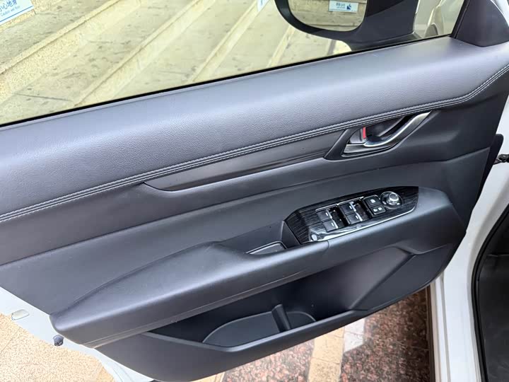 Фото 8 - Mazda CX-5