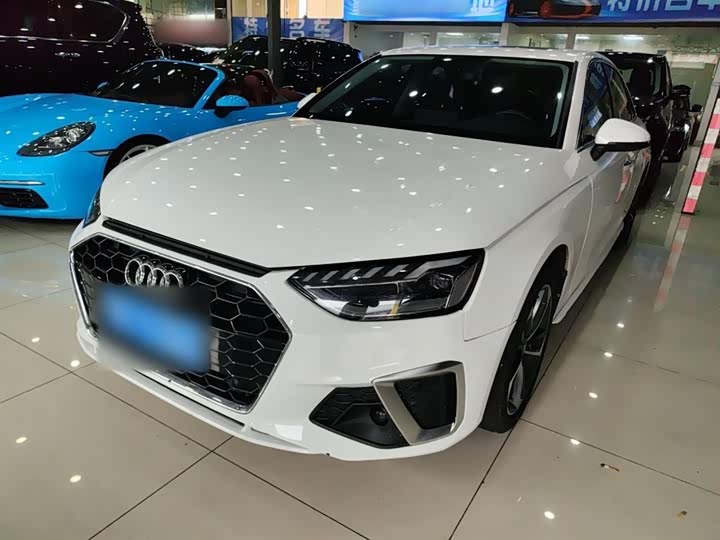 Фото 1 - Audi A4L