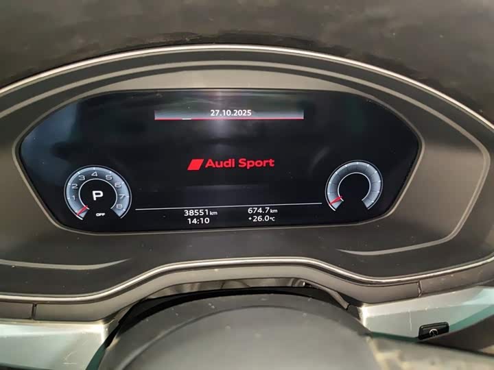 Фото 4 - Audi A4L