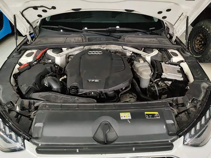 Фото 7 - Audi A4L