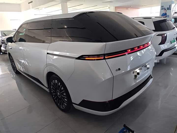 Фото 5 - XPeng X9