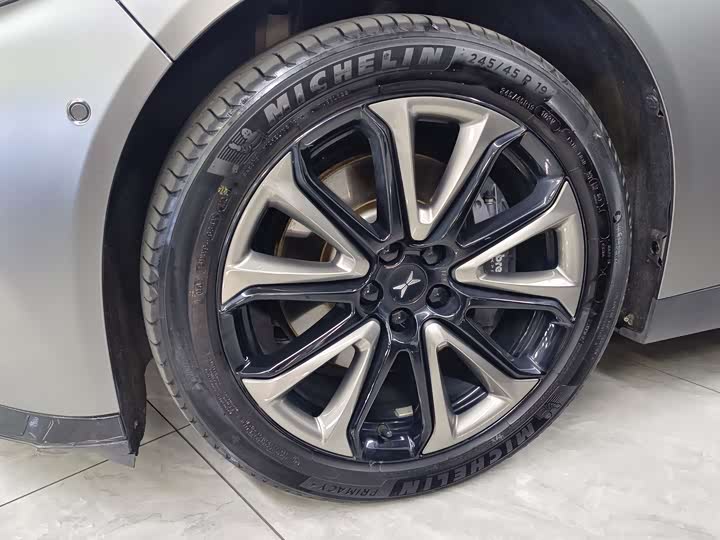 Фото 4 - XPeng P7