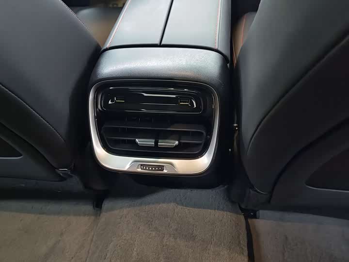 Фото 7 - XPeng P7