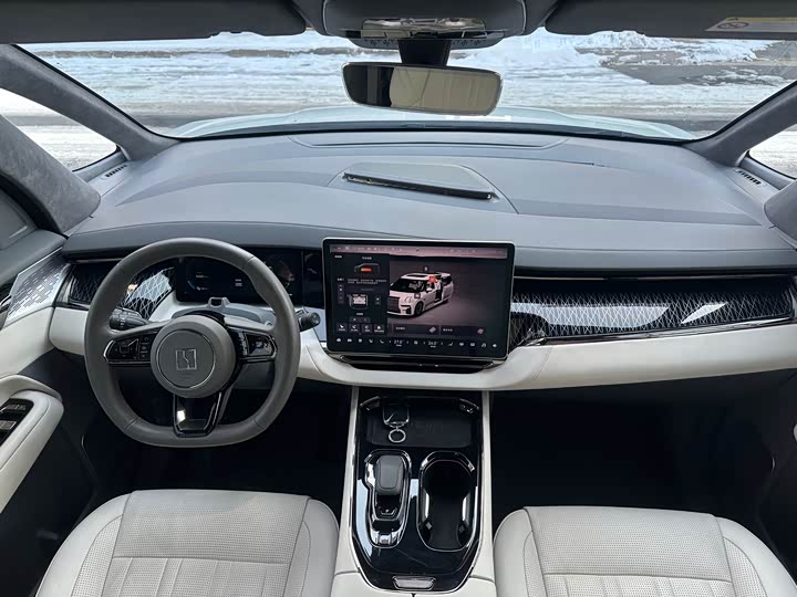 Фото 7 - Zeekr 009