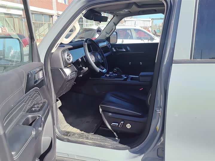 Фото 9 - Tank 300