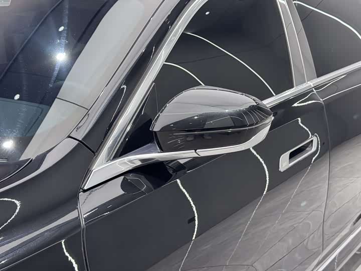 Фото 5 - BMW 7 Series