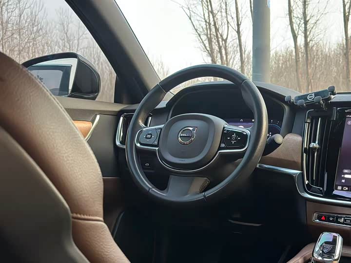 Фото 7 - Volvo S90
