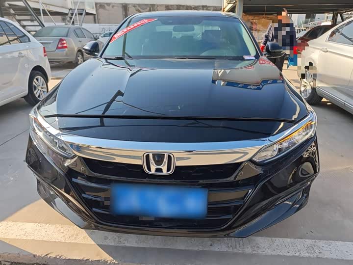 Фото 3 - Honda Accord