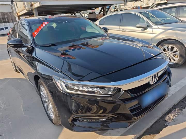 Фото 4 - Honda Accord