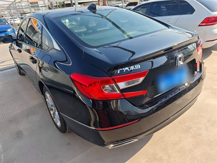 Фото 5 - Honda Accord