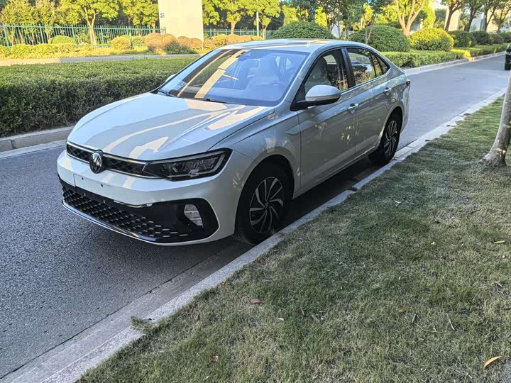 Фото 2 - Volkswagen Lavida