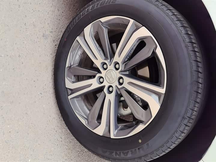 Фото 6 - Honda UR-V