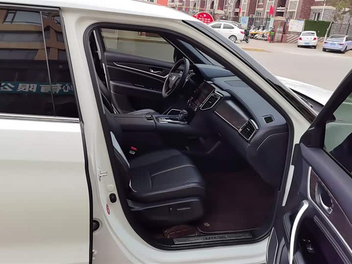 Фото 8 - Honda UR-V