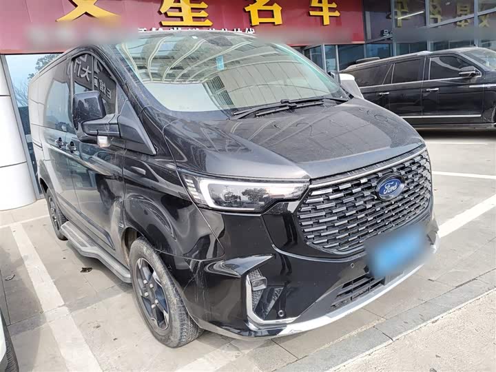 Фото 4 - Ford Tourneo