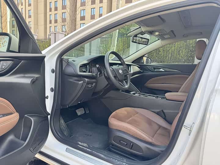 Фото 4 - Buick Regal