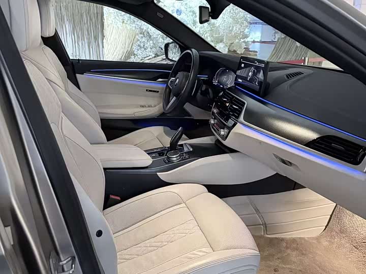 Фото 5 - BMW 5 Series