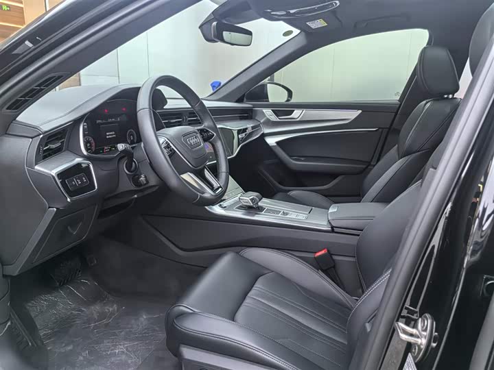 Фото 7 - Audi A6L