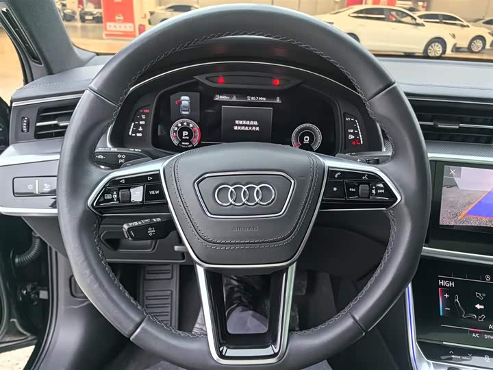 Фото 8 - Audi A6L