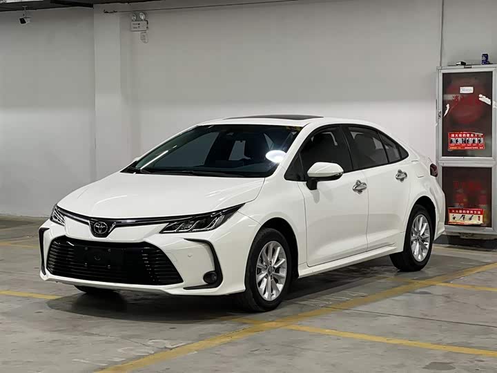 Фото 1 - Toyota Corolla